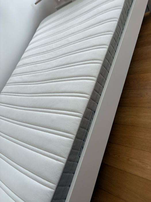 cama “Songesand” + colchão “Hamarvik” ikea 140*200