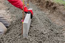 Beton towarowy, beton półsuchy, transport betonu wywrotką