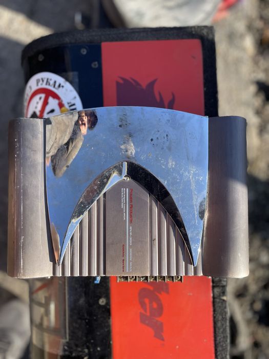 Продам Сабуфер в закритом коробі