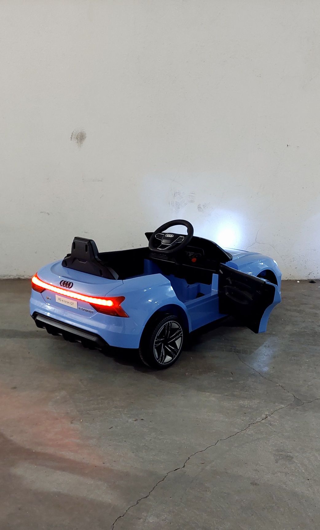 Carrinho de passeio  audi