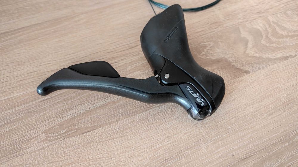 Правый дуал Shimano Sora ST-R3000 (9 speed)