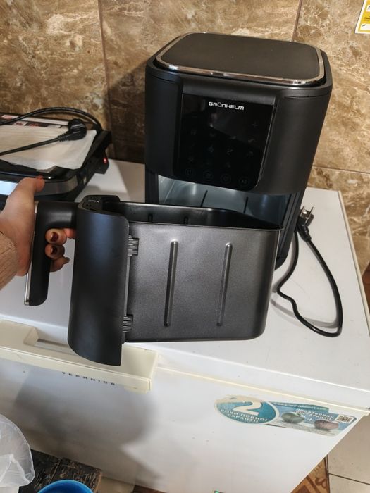 Продам  НОВУ Мультипіч 6л.