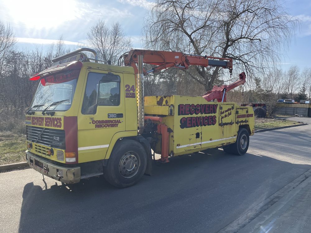 Volvo FL12 Holownik pomoc drogowa Boniface MK2 + dźwig HDS Atlas