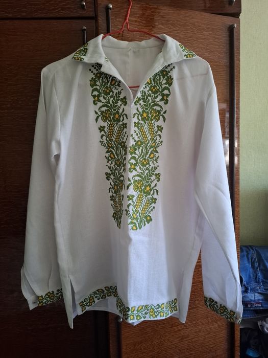Продам вишиванку для хлопця