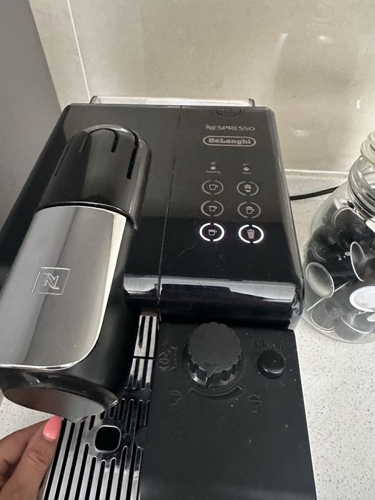 Maquina café Nespresso Delonghi Latissima