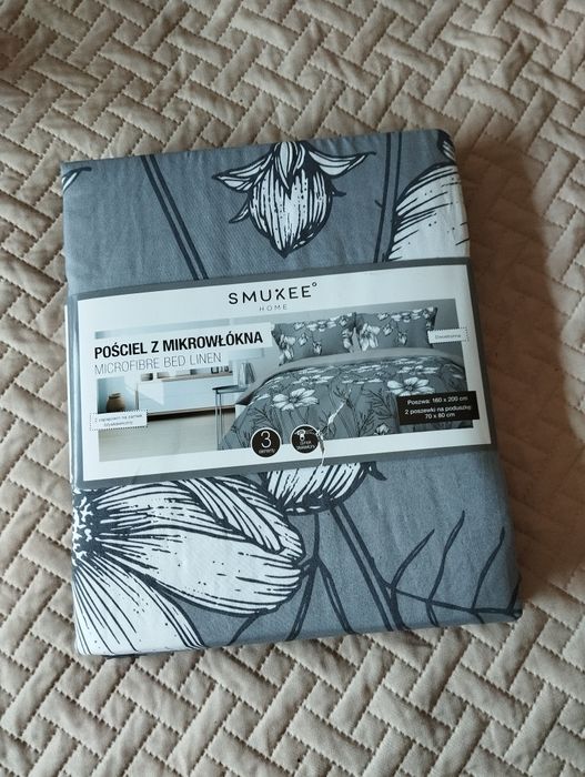Pościel satynowa Smukee 160/200 i dwie poszewki 70/80 kwiaty