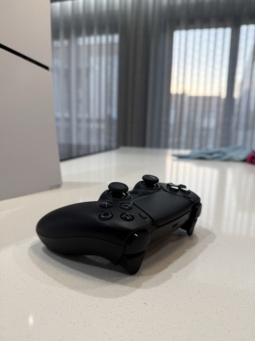 Playstation 5 Slim 290€(sem comando) 340€(com comando)