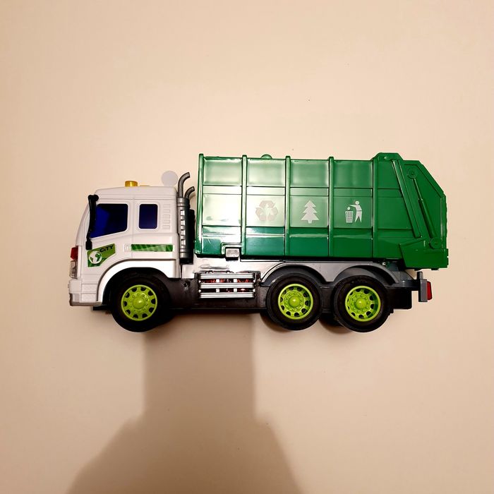 Samochód śmieciarka
