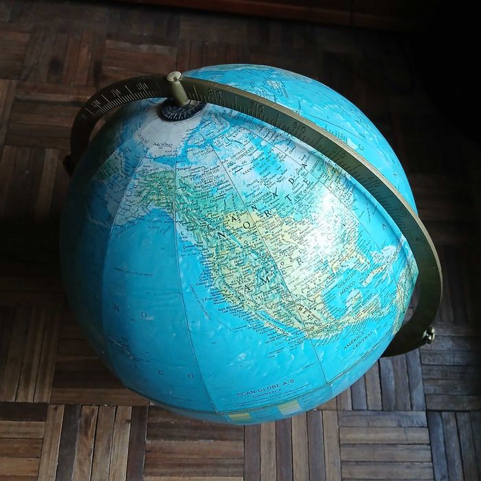 Globo terrestre antigo Scan Globe