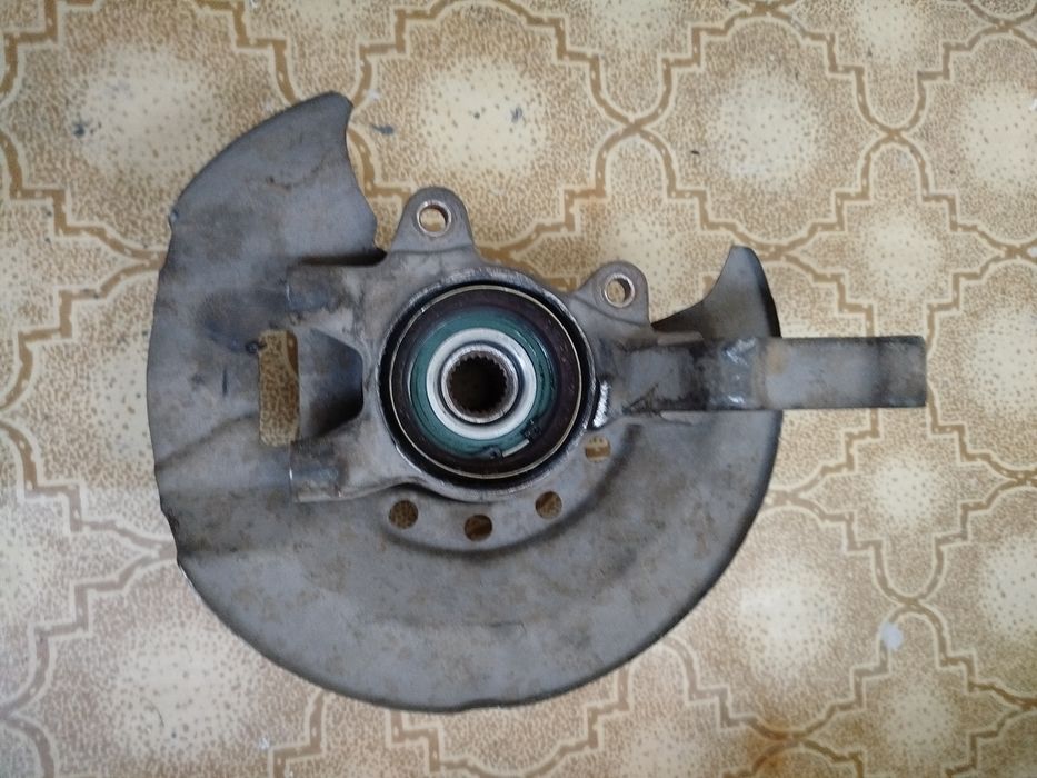 Цапфа, ступица, поворотный кулак. Передний правый. 2110-2112