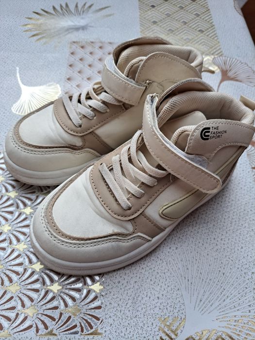 4 пары кроссовок 31 размер