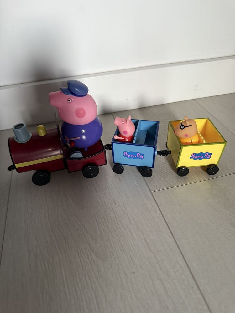 Pociąg Dziadka Swinka Peppa i figurki