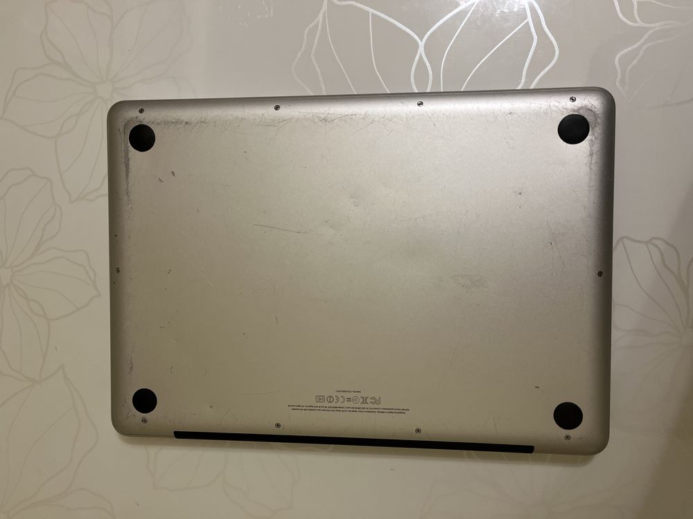 Apple MacBook Pro 13,3, 2011, core-i5,озу-8gb,ssd-128gb.
