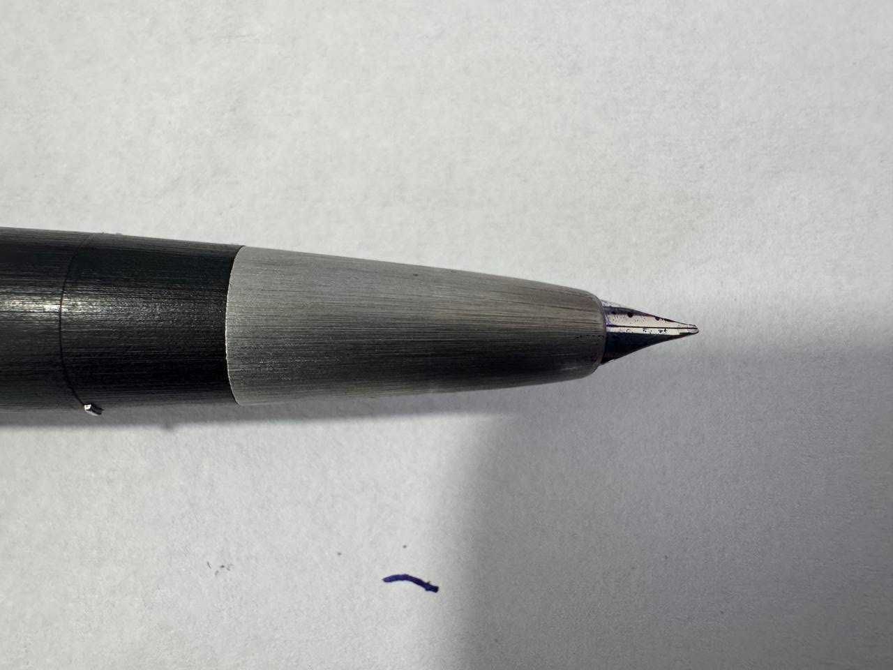 Перова ручка Lamy 2000 F