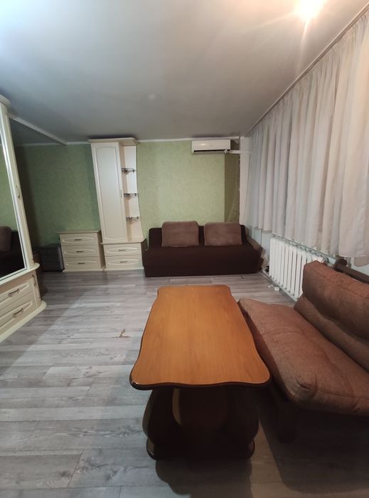 Здається 1к.кв.на Червоній горі