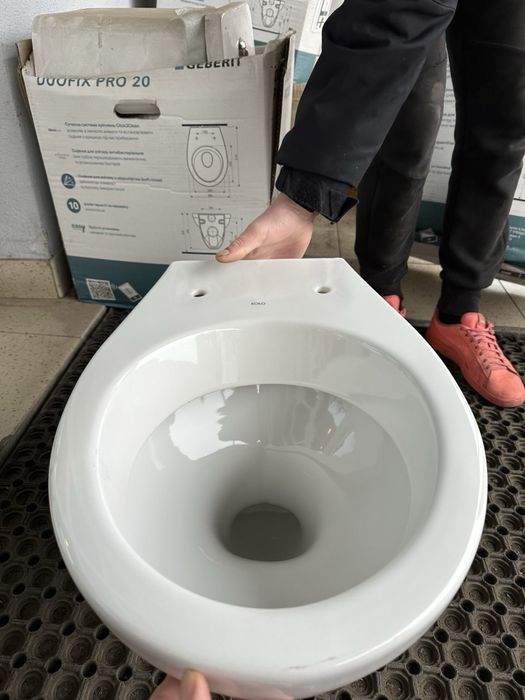 Є 2 нові унітази
