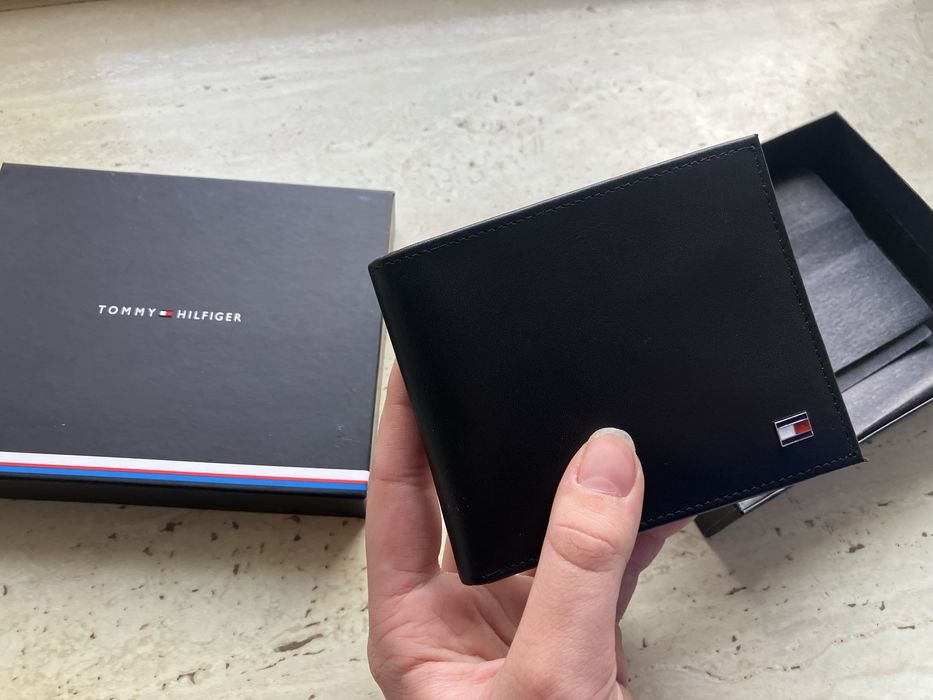 TOMMY HILFIGER nowy skórzany portfel na karty  + bankoty Nowy