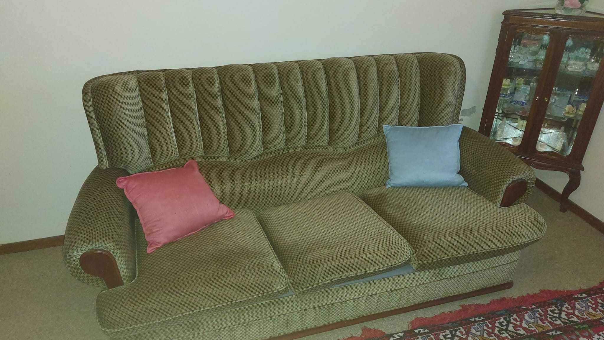 Conjunto sofás (sofá + 2 poltronas)