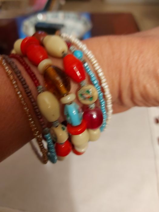 Pulseira de 7 voltas, várias cores.