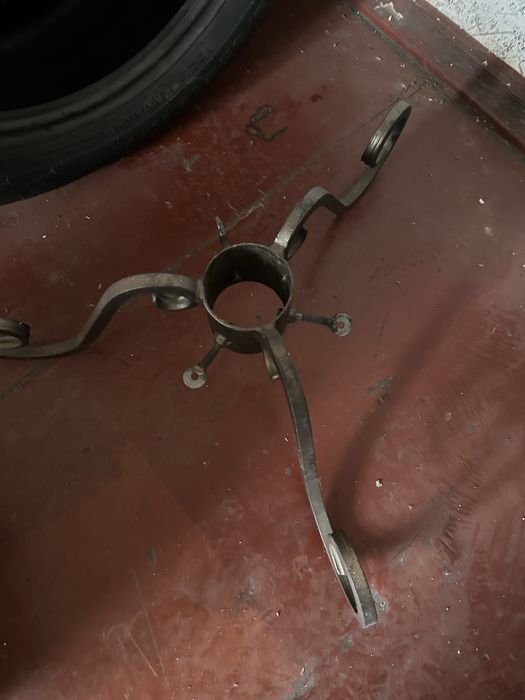 Топор кувалда подставка под елку