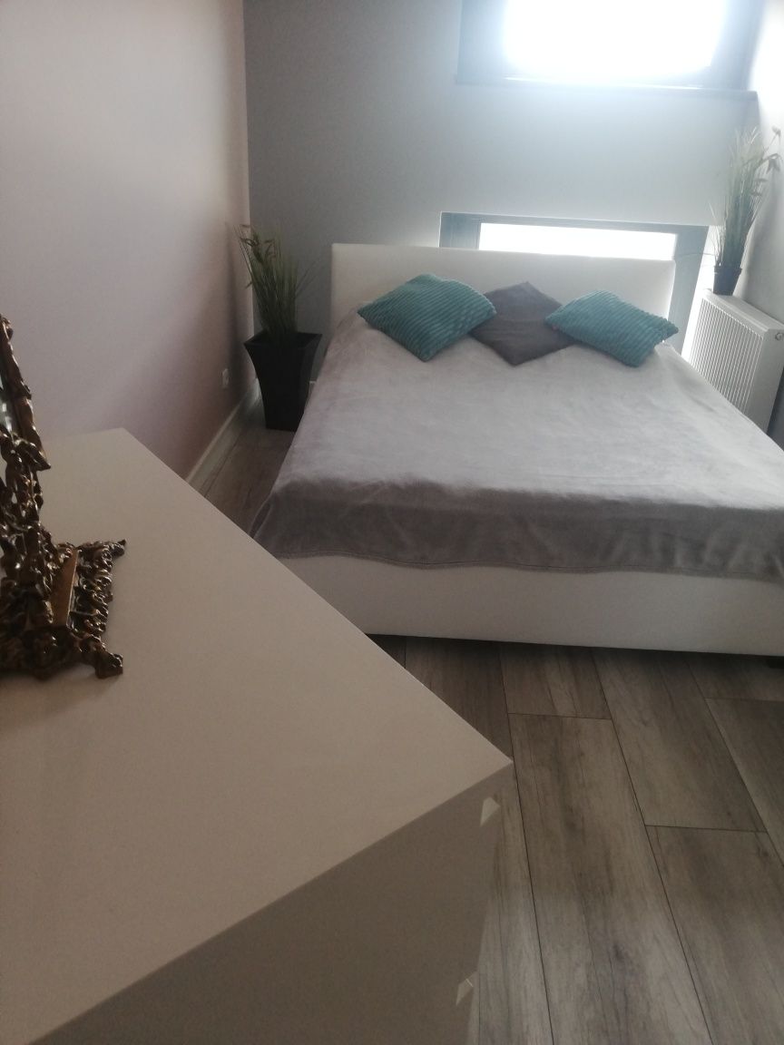 Elegancki dom szeregowy, loft 118 m2