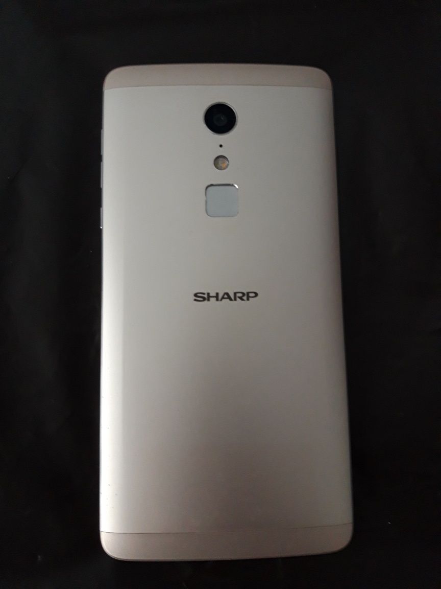 Смартфон SHARP Z2 4/32 нет сети