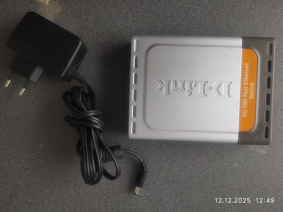 Комутатор D-Link DES-1005D свіч 5 портовий
