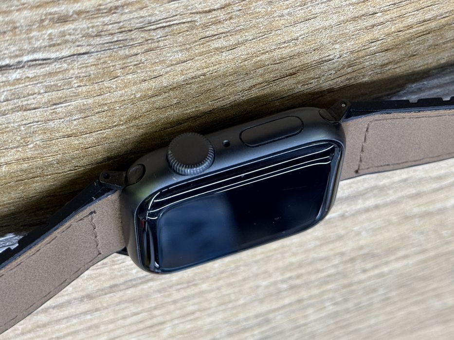 Apple watch 40 mm se + 5 paskow wymiennych