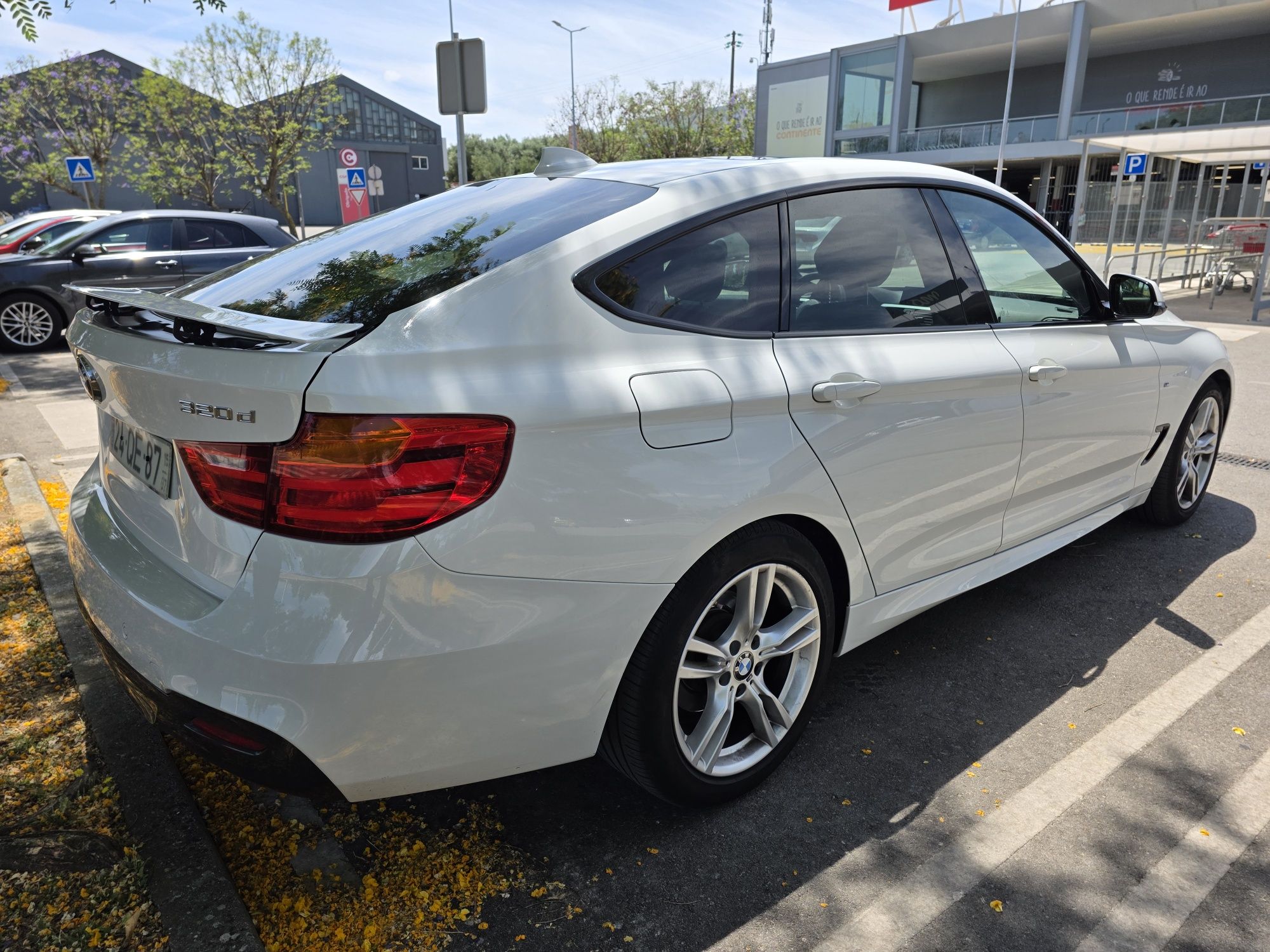 320d GT pack /M com teto de abrir panorâmico