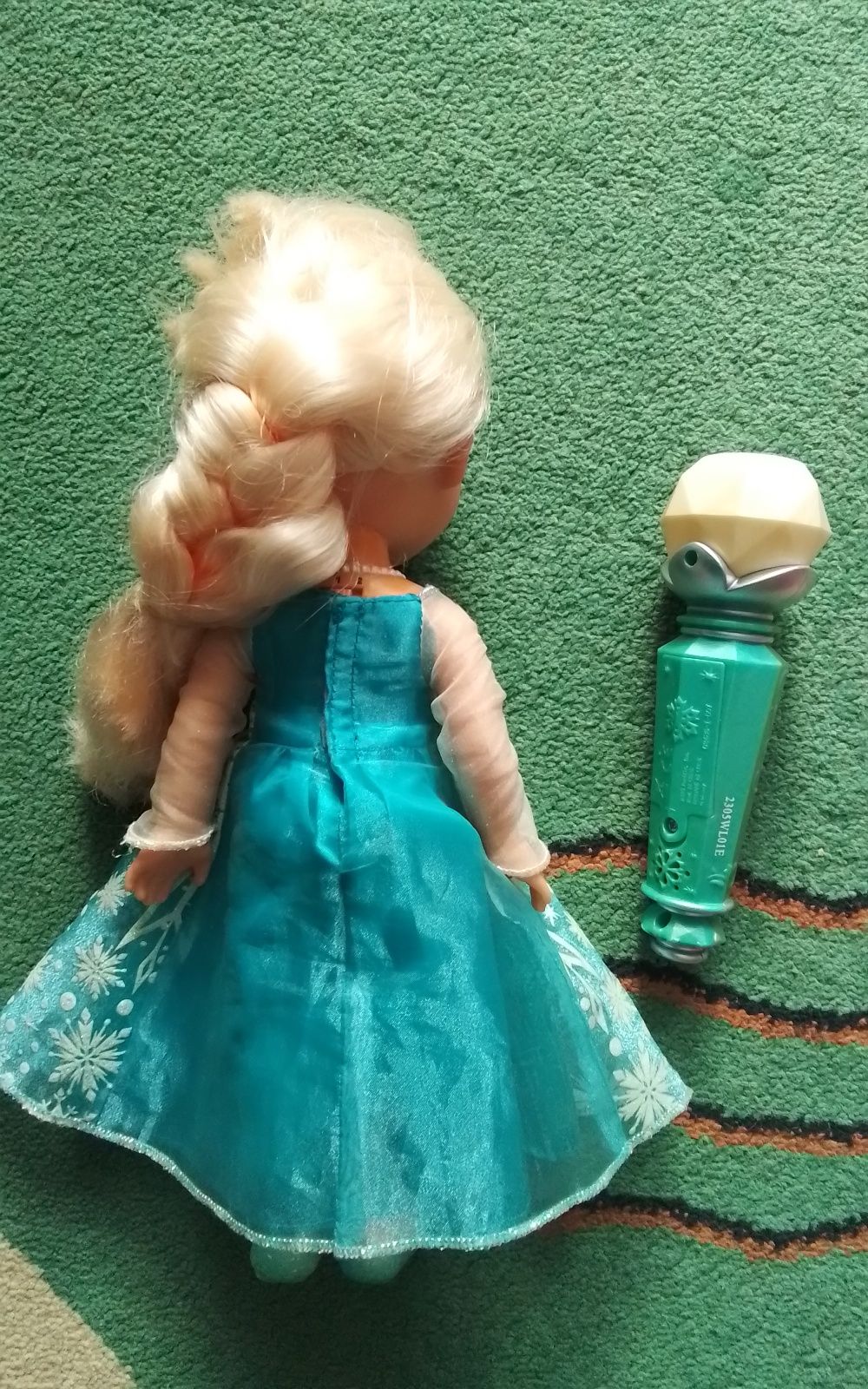 Interaktywna śpiewająca lalka Elsa z mikrofonem