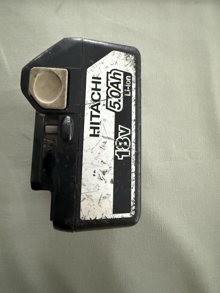 Hikoki Ladowarka hitachi UC 18YGSL  bateria hitahi 5.0Ah Li-ion
