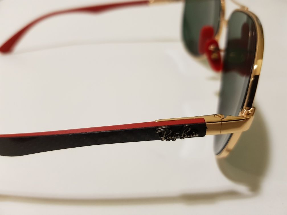 Óculos de Sol Ray-Ban Coleção Scuderia Ferrari F1 Aviator RB8313M