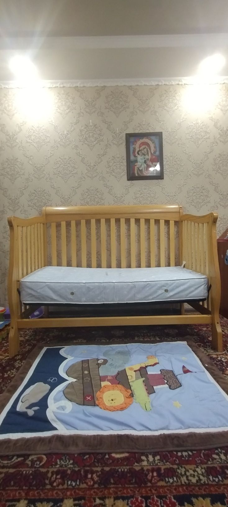 Велике деревяне ліжко-диван від 0 до 5 років