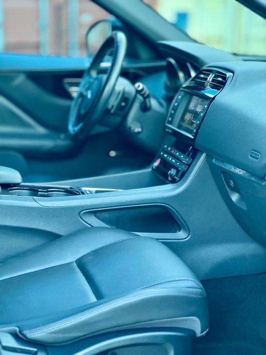 Jaguar f pace терміново!