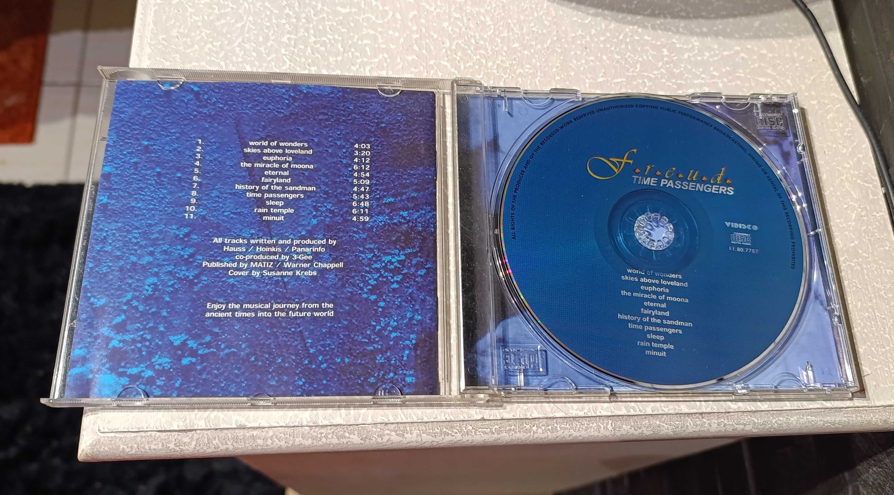CD F.r.e.u.d. - Time Passangers - inclui livro com as letras - Vidisco