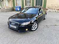 Audi A4 MAXIMAL 2.0 Turbo на коже с люком (2010 г.в.)