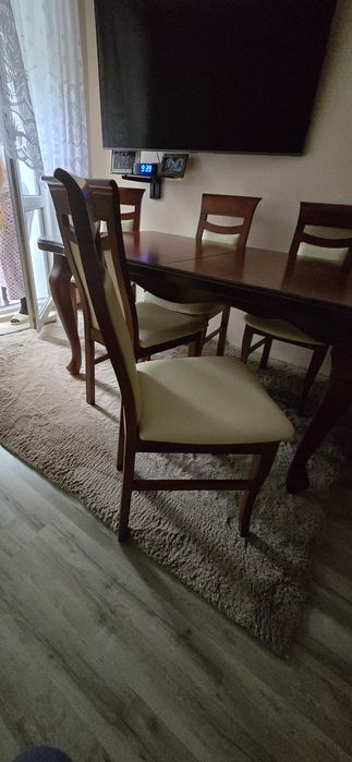 Stół rozkładany 85x150 cm + 6 krzeseł – stan bardzo dobry