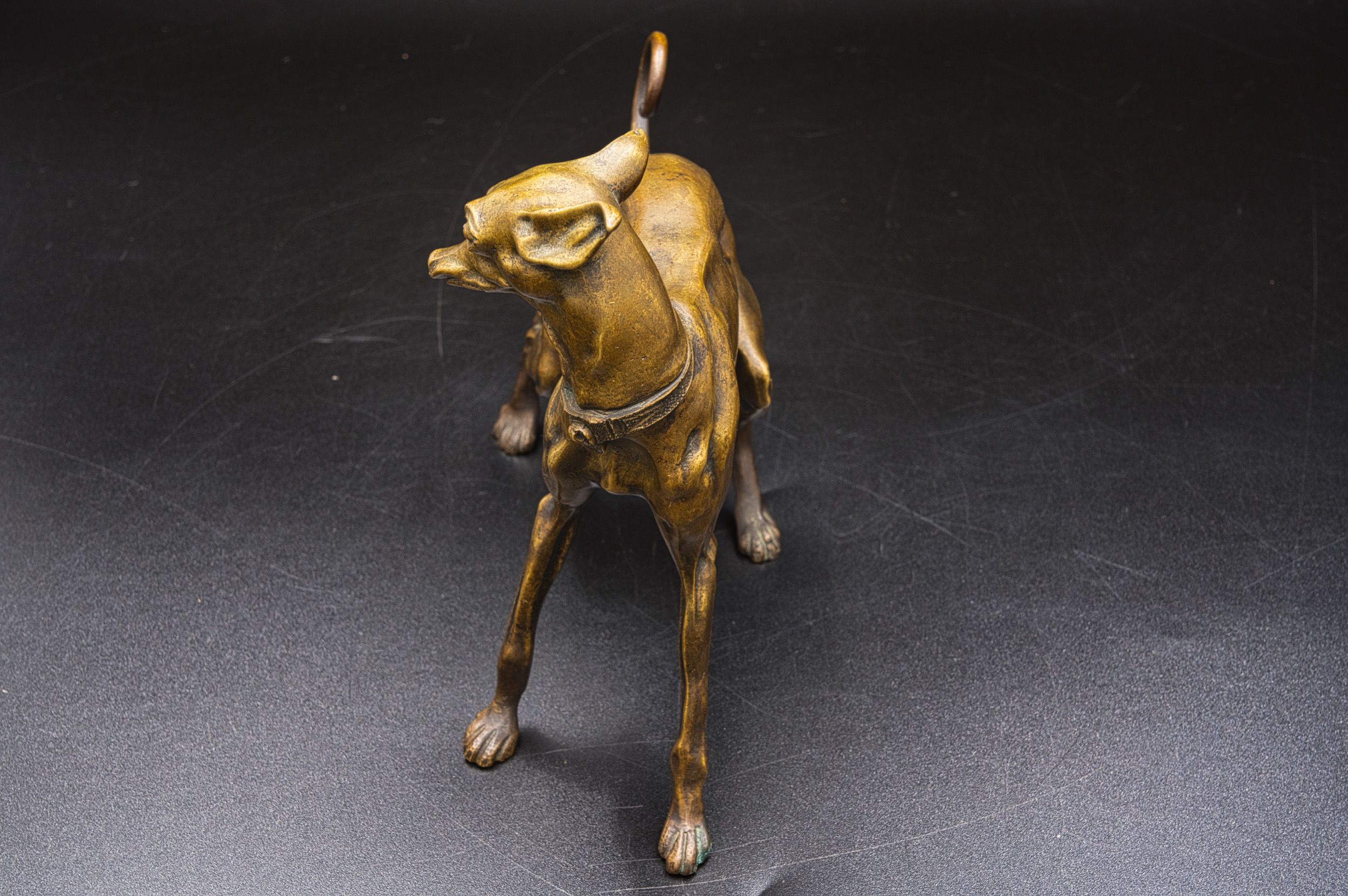Estatueta cão bronze