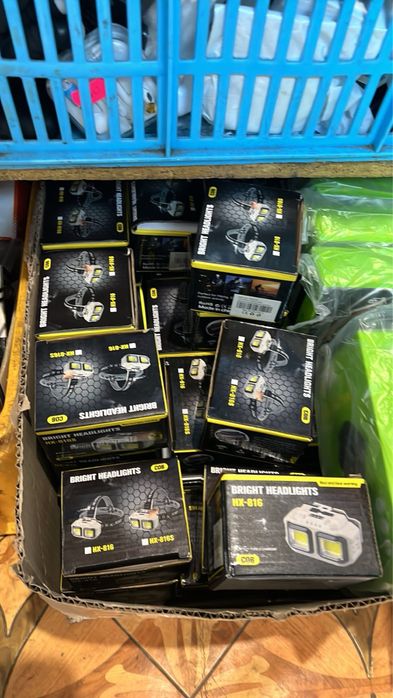 Ліхтарик (налобний) та лампочки на акумоляторах