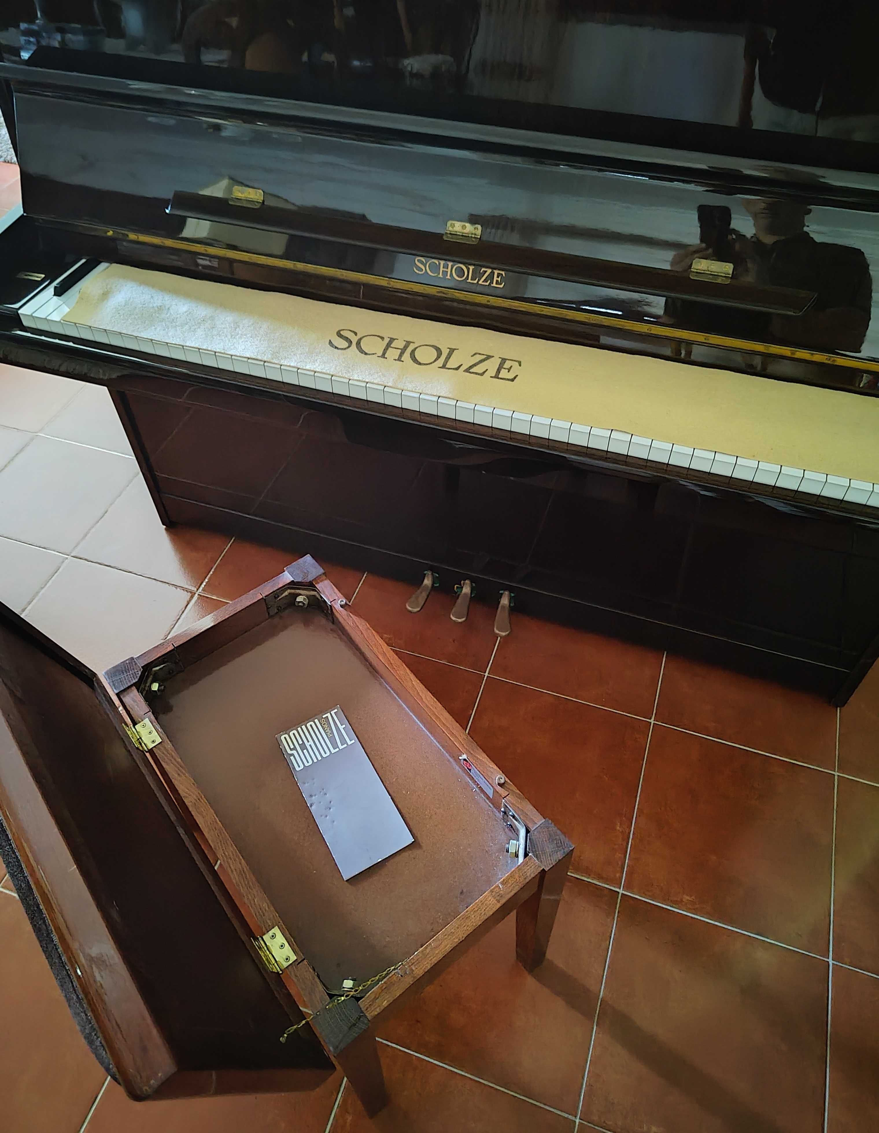 Piano vertical Scholze