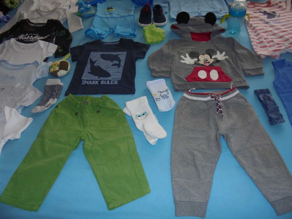 lote de roupa de menino bebé  almofada