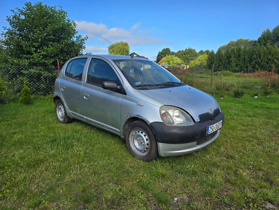 Toyota YARIS--1.0 BENZYNA--2001 Rok--5 Drzwi--EXPORT--
