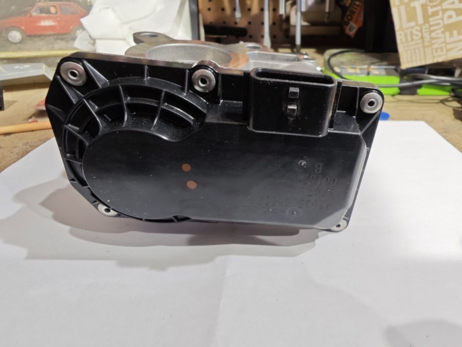 Nowa oryginalna przepustnica Renault 1.2 16v D4F Clio dacia thalia
