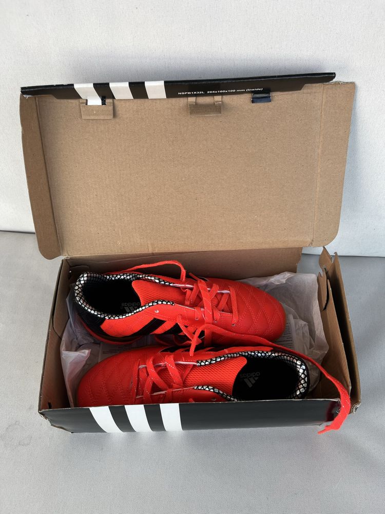 Chuteiras Adidas Futsal criança Tam 35 1/2