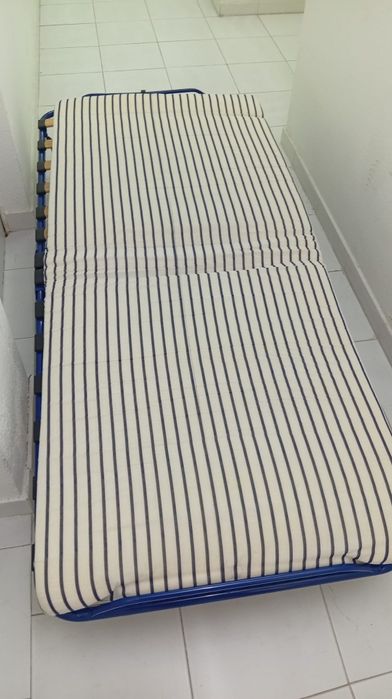 Cama divã dobrável