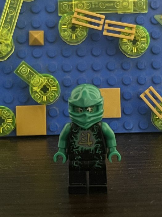 Lego Ninjago Lloyd Airjitzu