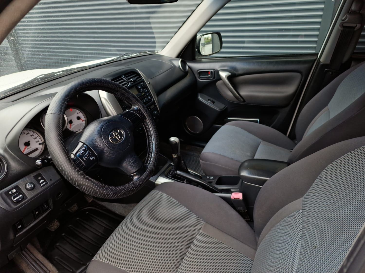 Toyota RAV-4 2.0D 4X4 Zadbana/Klimatyzacja/Alufelgi/Manual zamiana