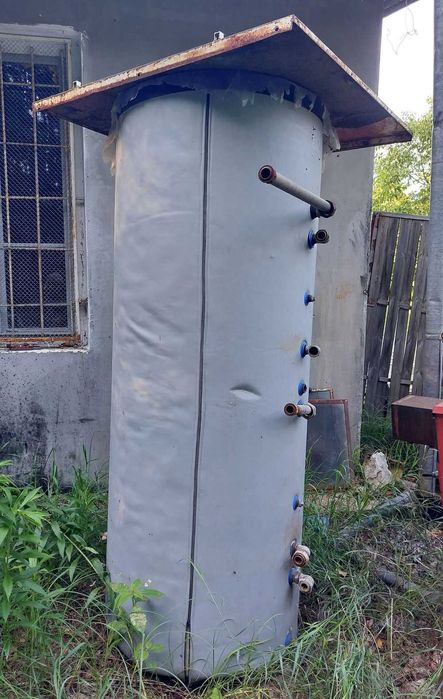 Bojler - wymiennik z wężownicami, 600 l, ocieplony.