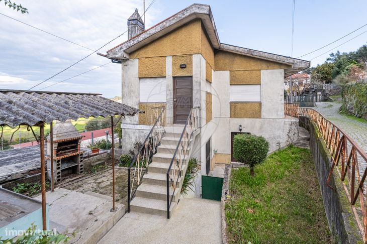 Moradia T4 individual em Sequeira, Braga