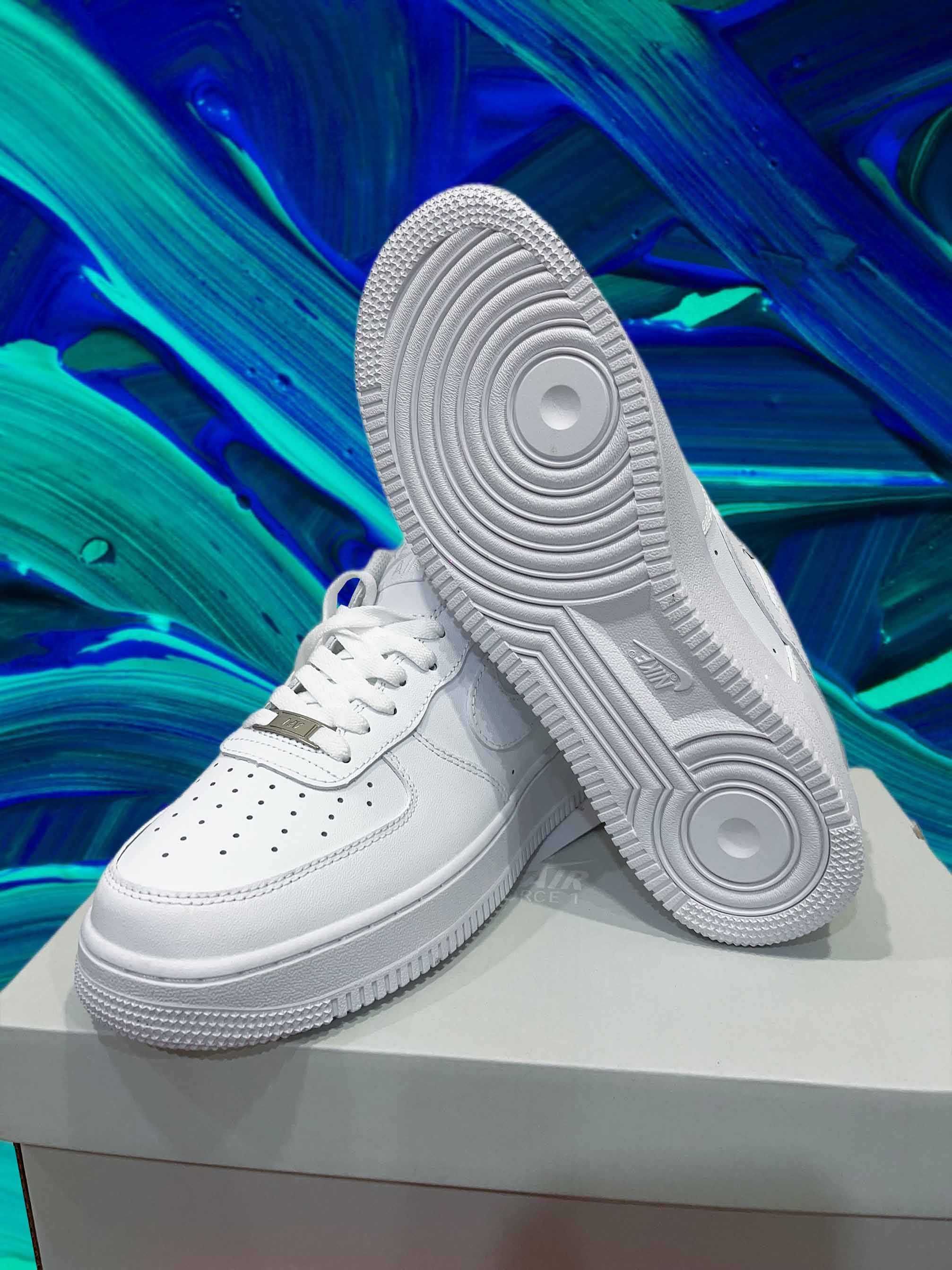Nike Air Force 1 White Zupełnie nowe, nienoszone R.45